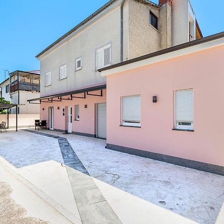 Rooms And Studio Flora Poreč Exterior foto