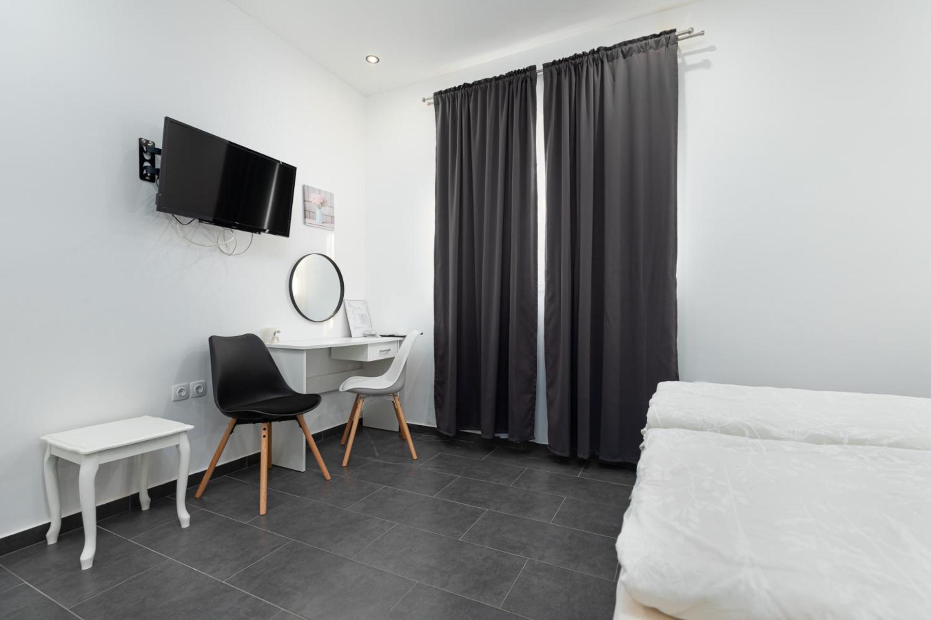 Rooms And Studio Flora Poreč Exterior foto
